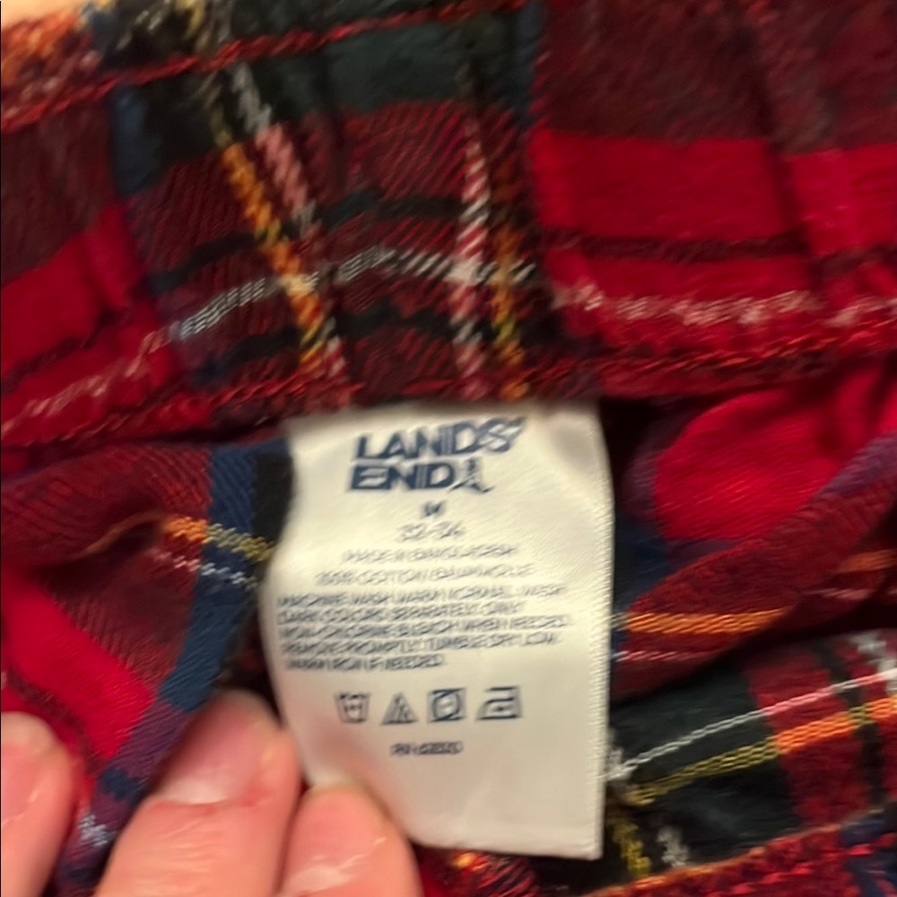 Lands' End Red Plaid Men’s Pajamas - Picture 2 of 3